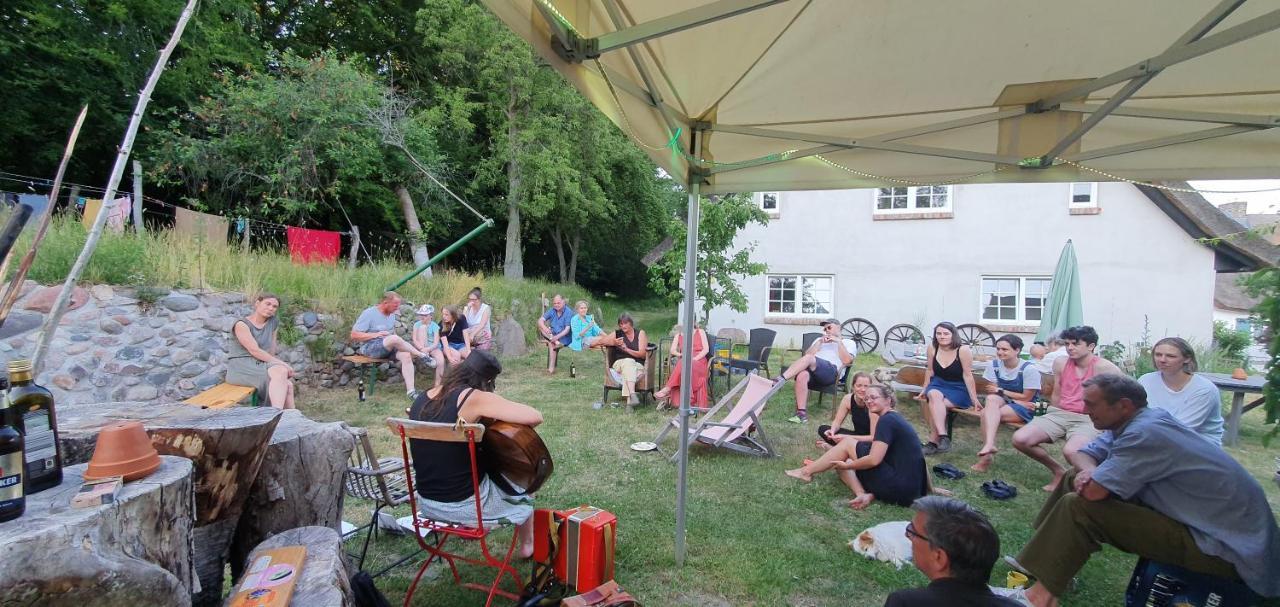 Apartment Vera, Naehe Binz In Traumhafter Alleinlage, 4-8 P. Zirkow Bagian luar foto
